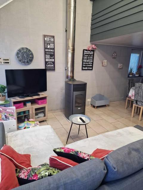 Cocon Douillet Avec Chaleur Ambiante Du Poele A Pellets Villa Hastiere-par-dela Buitenkant foto